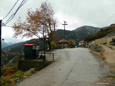 Καρπενήσι, Καστανιά, Μεγάλο χωριό, Μονή Προυσσού