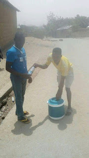 People Reacts To Pictures Of A Man Selling "Kunu Zaki" In Zing Local Government