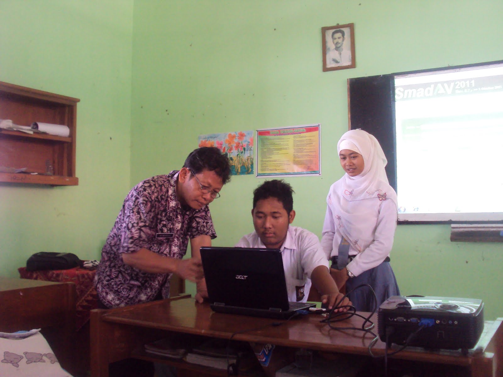 Kimia SMA 5 Tegal Presentasi Kimia Unsur Kelas XII Ilmu Alam