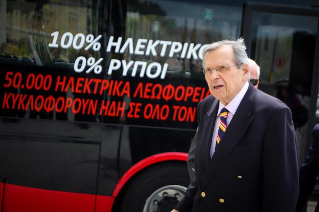 Στέφανος Μάνος κατά κυβέρνησης για τους θανάτους: Παρακρατούν πληροφορίες είτε αποφεύγουν να δώσουν στοιχεία 