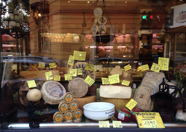 The window display at Casa dei Latticini in Rome