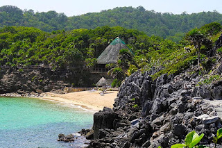 beach bar, bliss beach, heaven, paradise, paya bay resort, photography, the black iguana, clothing optional, nude beach, naturism, 