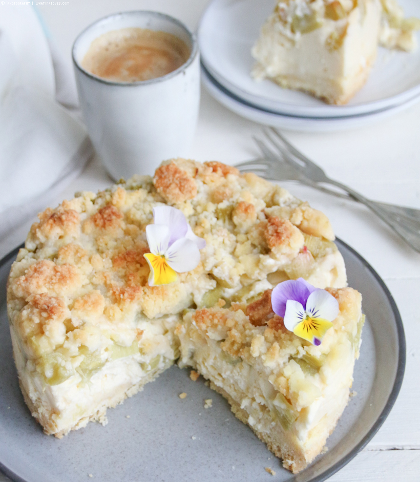 ...what Ina loves : Rhabarber-Cheesecake mit Streuseln ...what Ina loves : Rhabarber-Cheesecake mit Streuseln