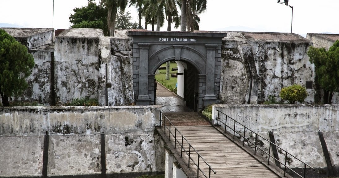 Pintu Masuk Ruang Bawah Tanah Lawang Sewu - Berbagai Ruang