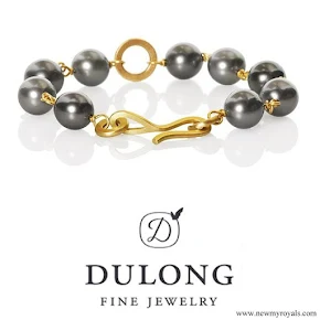 Princess Mary jewelry Dulong Fine Jewelry Anello pearl bracelet