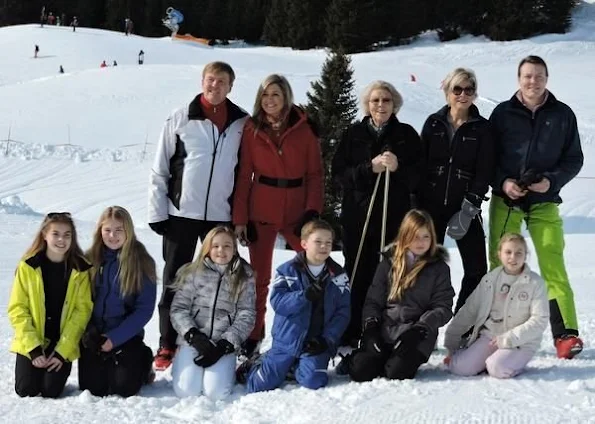 King Willem-Alexander, Queen Maxima, Princess Beatrix, Princess Amalia, Princess Alexia, Princess Ariane, Prince Constantijn and Princess Laurentien of The Netherlands pose at the annual winter photocall 