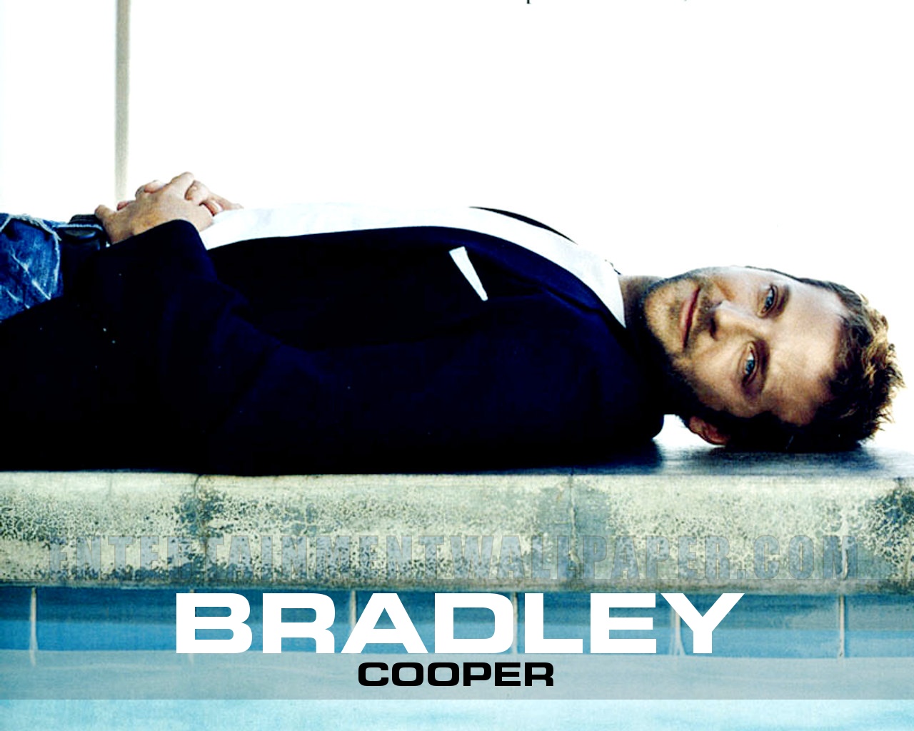 http://1.bp.blogspot.com/-ugJCaYaMrDs/TzKdTTYTs2I/AAAAAAAABUU/asaws0xYWHw/s1600/bradley-cooper-wallpaper-3-733609.jpg