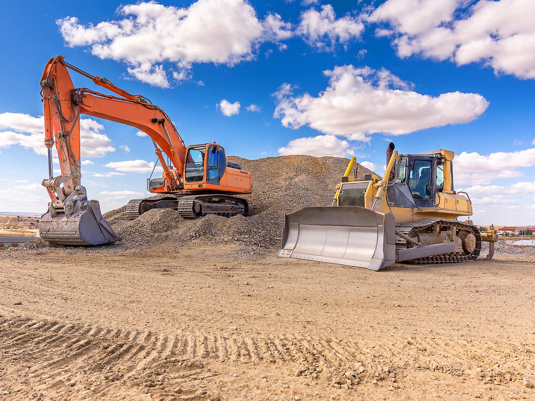 Advantages of Employing Professional Earthmoving Contractors