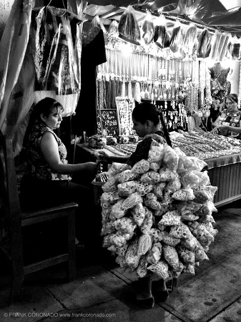 STREET PHOTOGRAPHY • «CON MUCHO LIMÓN»