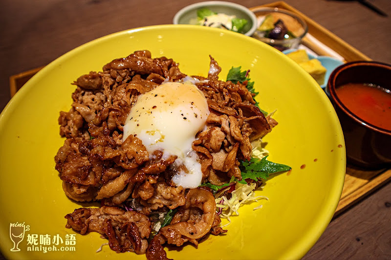 【台北南港美食】WIRED CHAYA茶屋。全球最美書店日式餐廳 【台北南港美食】WIRED CHAYA茶屋。全球最美書店日式餐廳