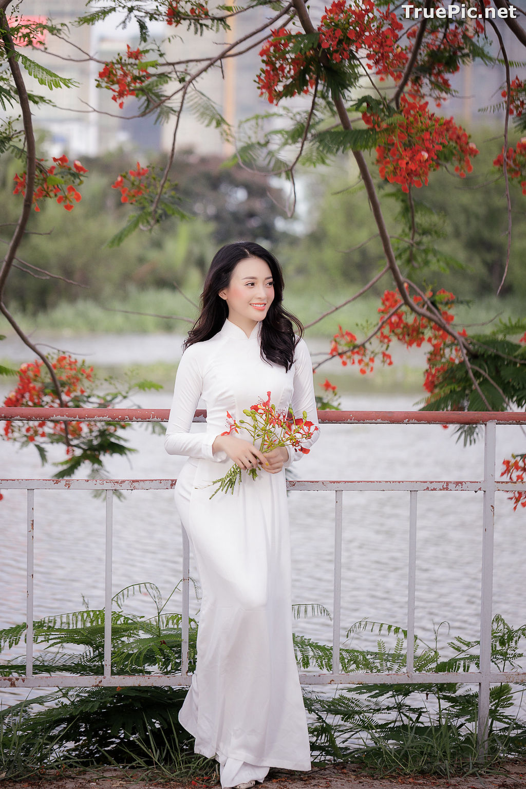 Image The Beauty of Vietnamese Girls with Traditional Dress (Ao Dai) #3 - TruePic.net - Picture-33