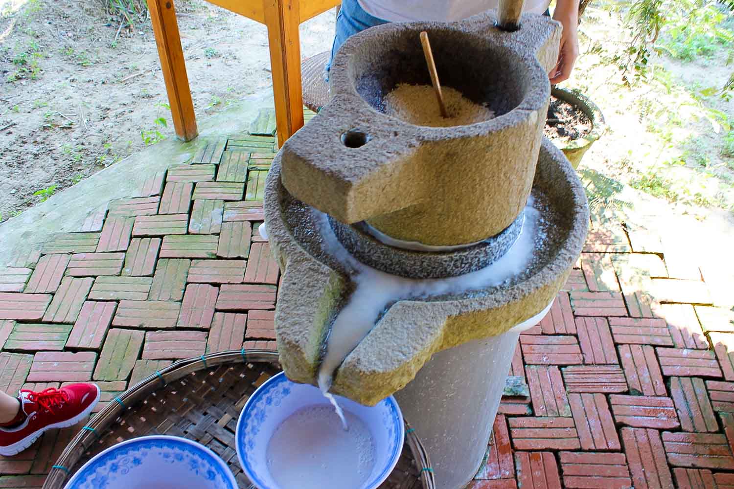 vietnamese rice grinder for rice milk