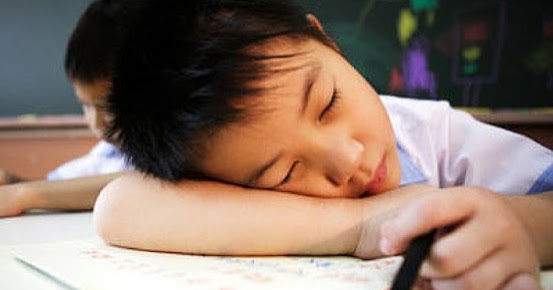 8 Hal yang tidak Boleh Dilakukan Saat Mengikuti Pelajaran - BERBAGI ILMU