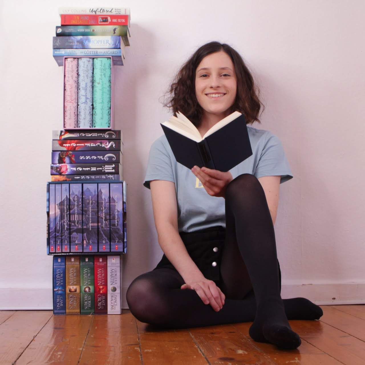 Lady Of The Month Blue Hue Wonderland Lady Of Style