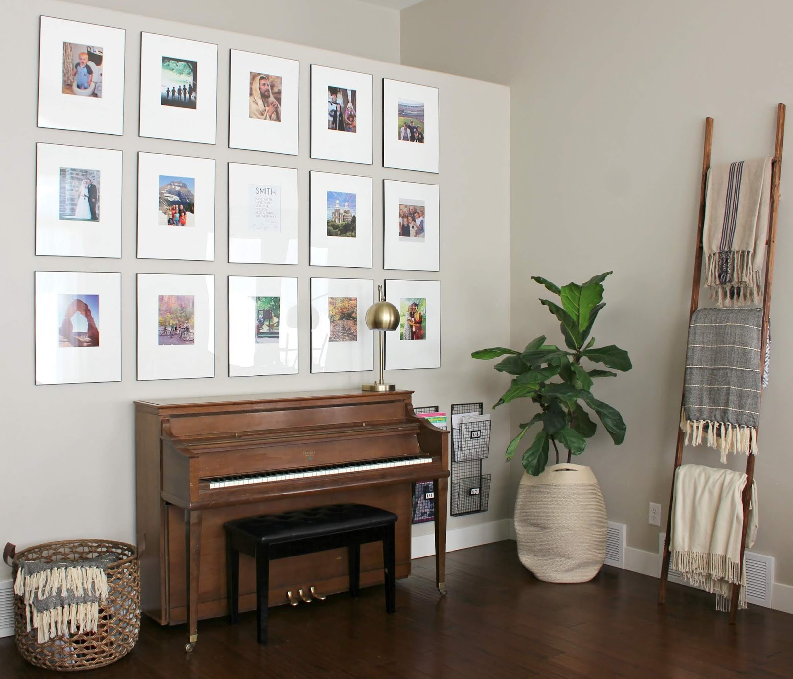 How to hang a symmetrical gallery wall 320 * Sycamore