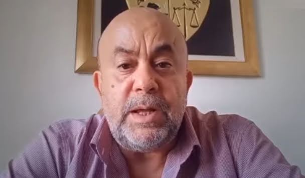 شاهد الفيديو: بعد قرارهم إعادة فتح البرلمان: المحامي عماد بن حليمة يتحدث عن سجن عدد كبير من النواب Video