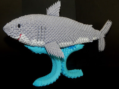 3d origami shark made from 3d origami pieces