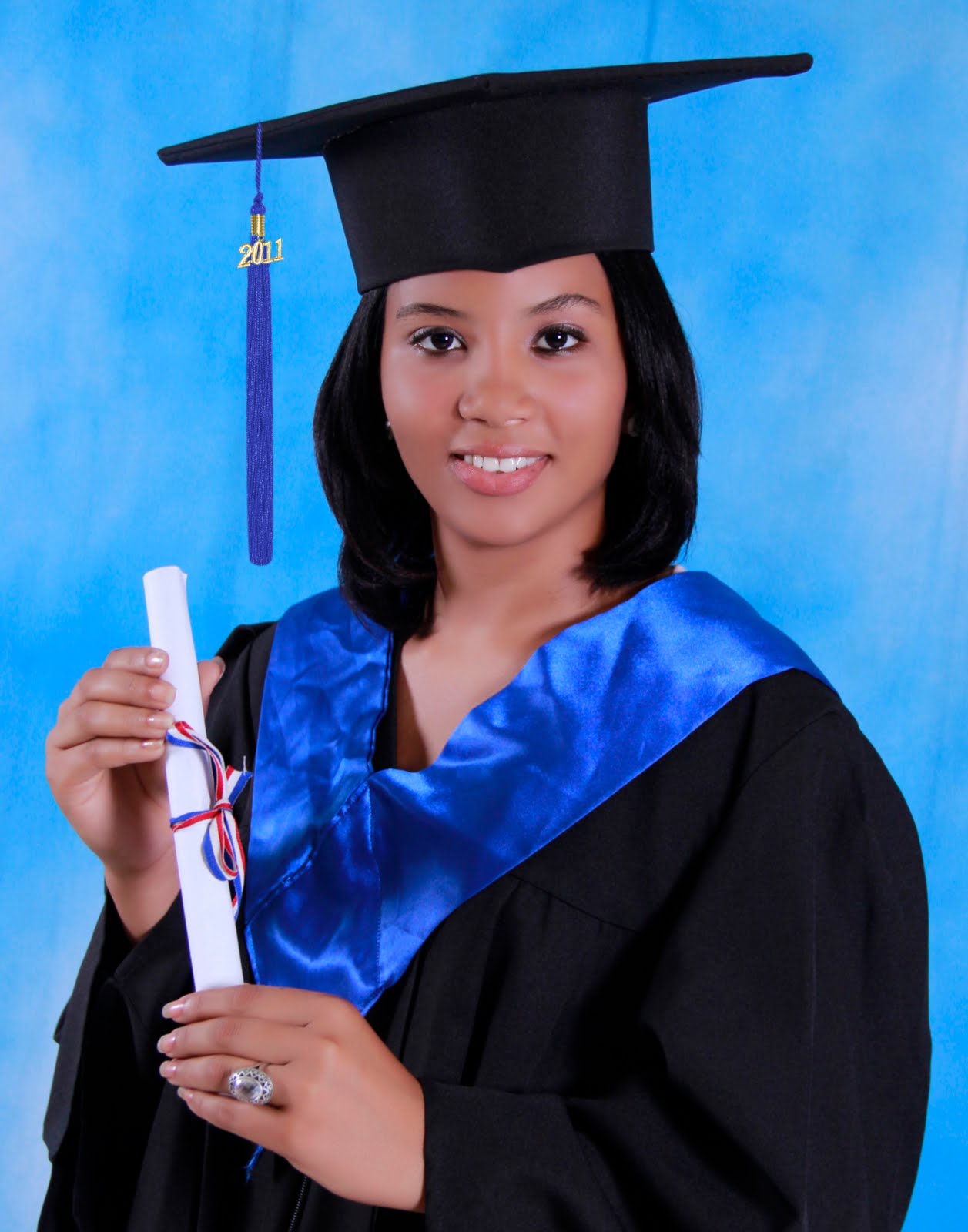 COLEGIO EVANGELICO LUCILLE RUPP: GRADUACION BACHILLERES 2011