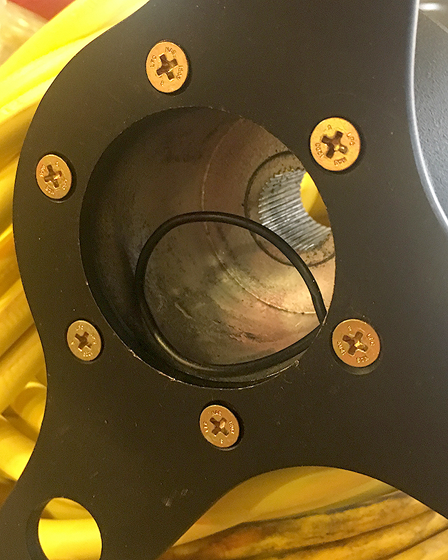 carchaeology Prototipo Steering Wheel & Hub Found some screws that