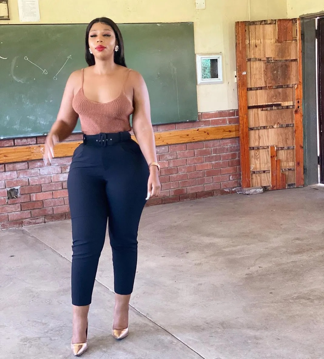 The famous curvy South African Secondary School teacher resurfaces with