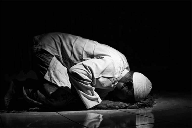 Upayakan Minimal Sholat Tahajud Dua Rakaat Setiap Malam