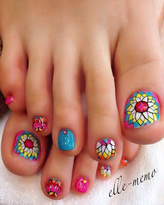 decoracion de uñas pies flores