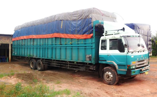 truk terpanjang di indonesia-biru laut