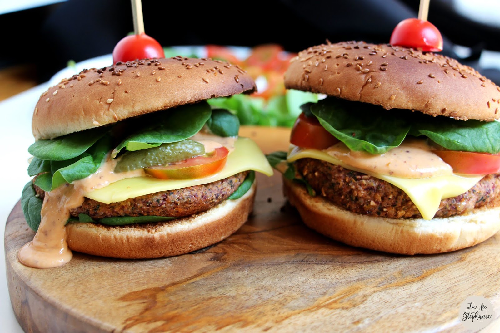 Burgers Mexicains Quinoa Mais Et Haricots Rouges Et Sauce Rose