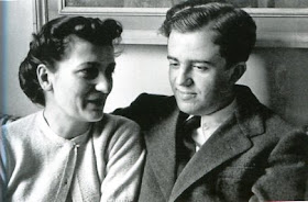 Cecchi D'Amico with her husband, Fedele, in 1943