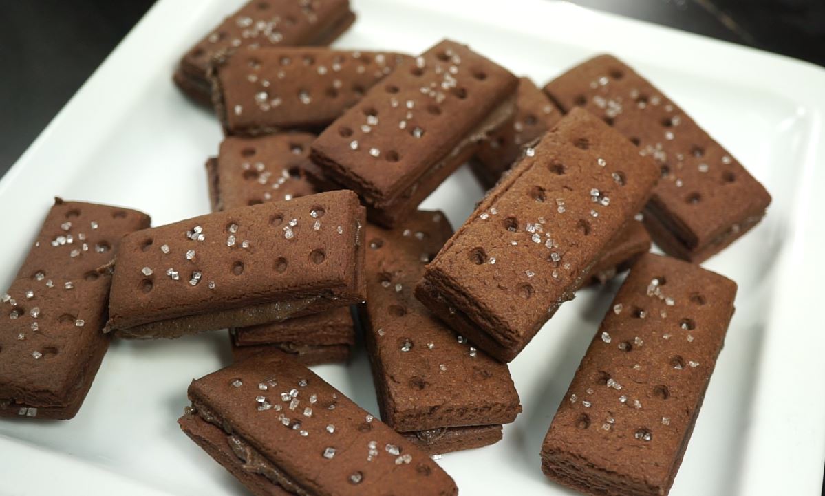 Bourbon Biscuit Recipe / Cream Biscuit Steffi's Recipes