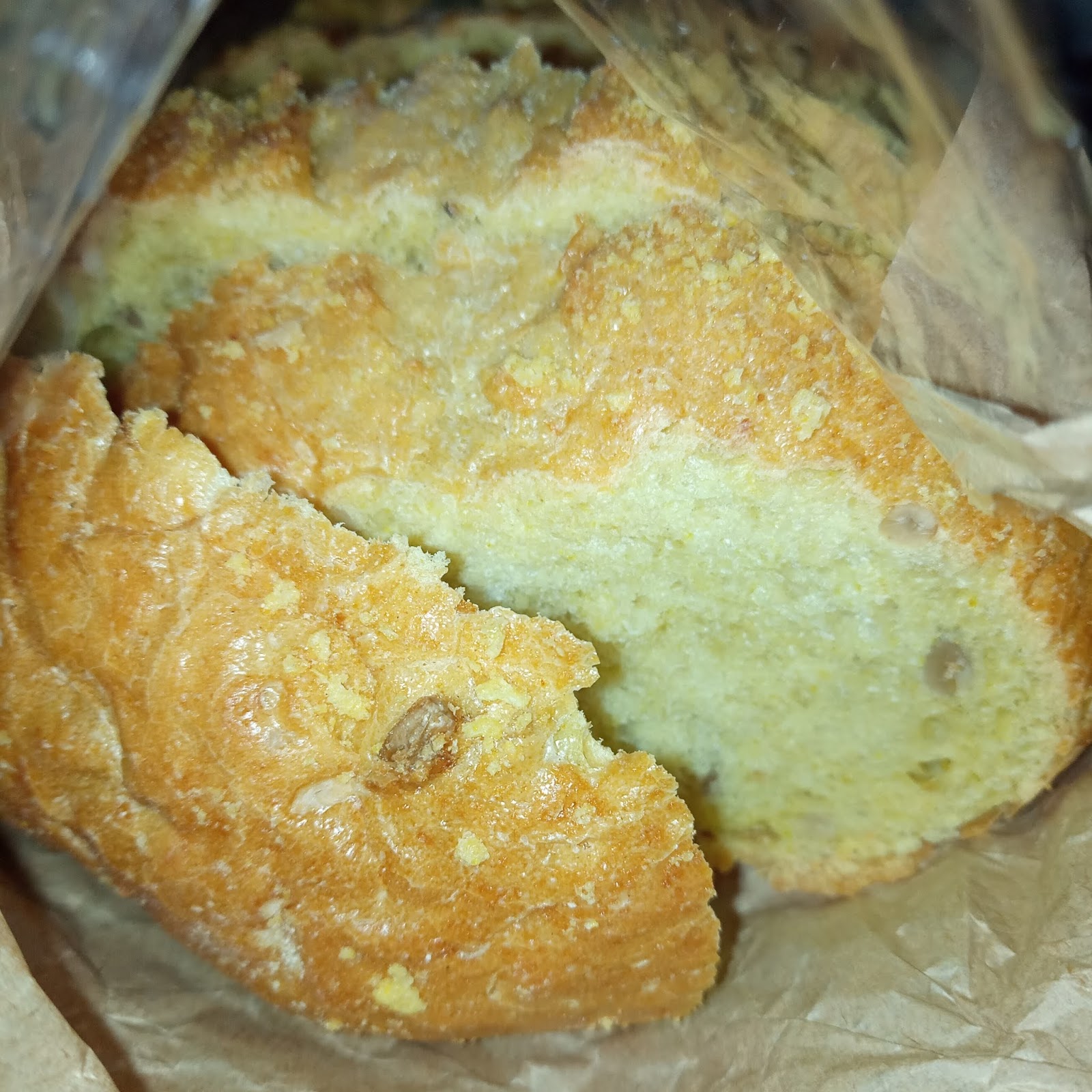 Supersupergirl's Food Reviews [Review] Tesco Corn Bread topped with corn
