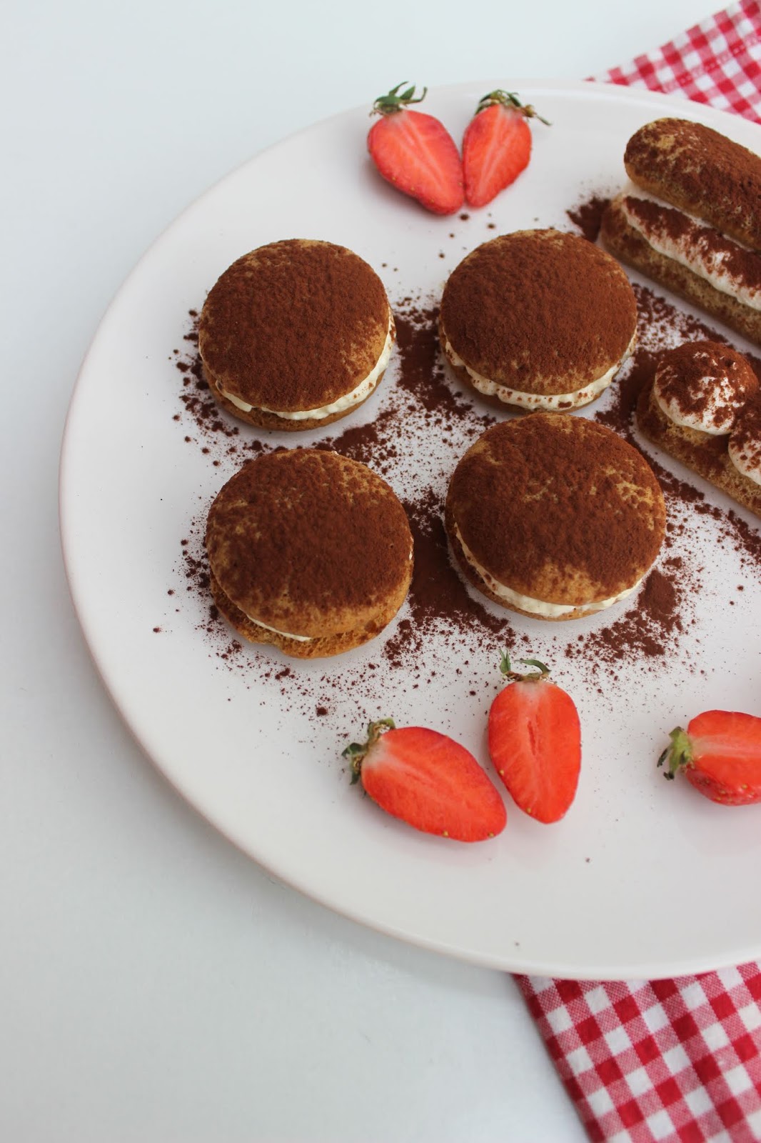 Gefüllte Tiramisu Eierplätzchen