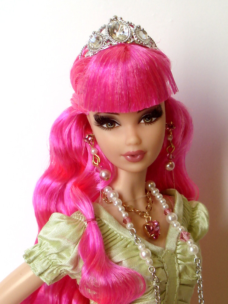 Барби с розовыми волосами. Кукла с розовыми волосами. Кукла Барби с розовыми волосами волосами. Барби с розовым цветом волос.