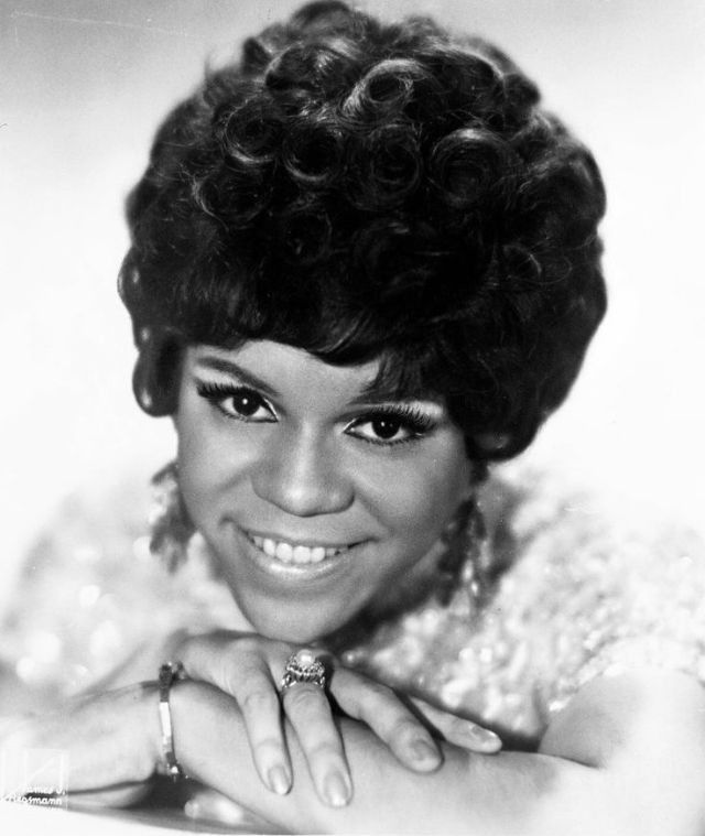 The Supremes’ Tragedy: 30 Vintage Photos of Florence Ballard During Her