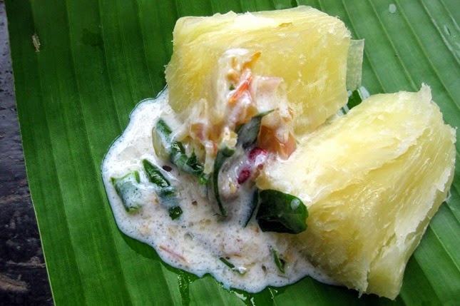 KAPPA Puzhungiyathu with Mulaku Chammanthi | Boiled Tapioca With Green ...