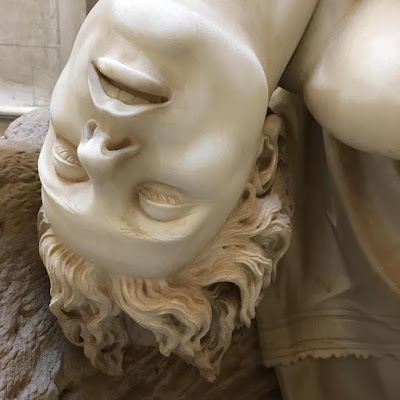 Cimitero Monumentale di Siena: Tobia seppellisce un morto di Tito Sarrocchi