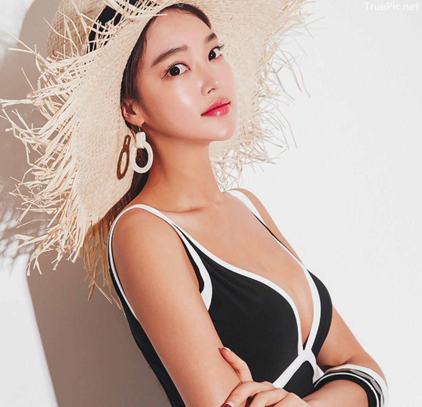 Korean fashion model - Park Jeong Yoon - Lemere Monokini - Picture 16
