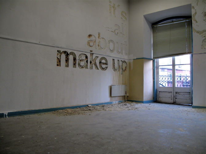 Artist Vhils What Remains