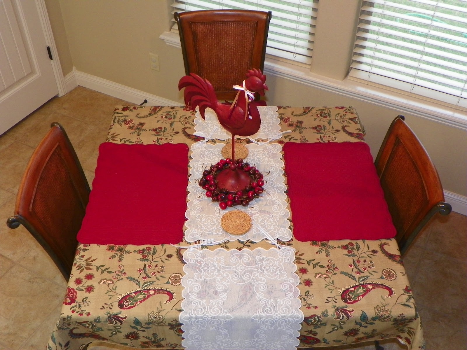 HOW TO MAKE A TABLE RUNNER 3 EASY DIY TABLE RUNNERS visual data 7