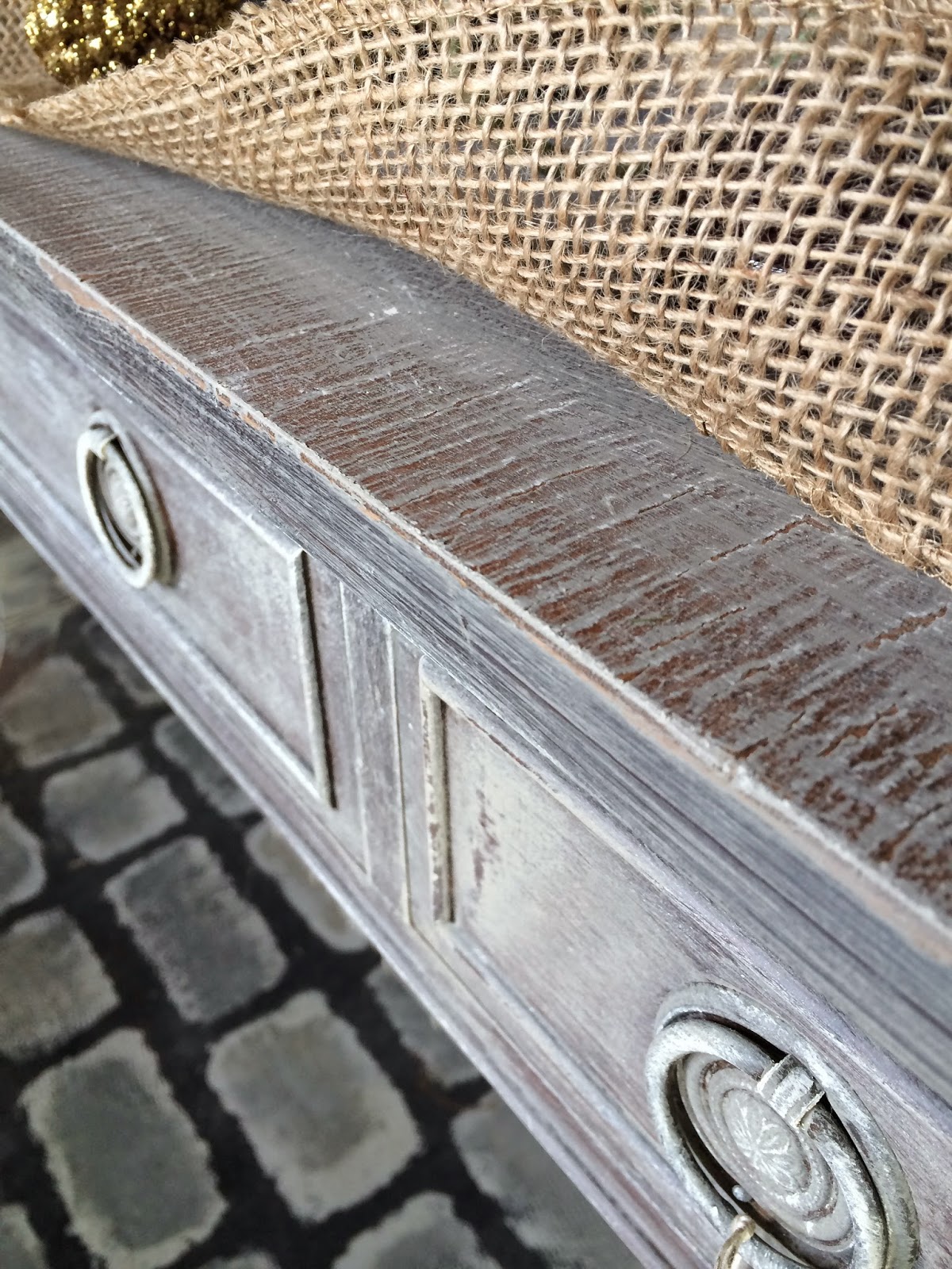 Maison Decor Rustic finishes with Chalk Paint and Wedding details