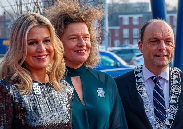 Queen Maxima wore Nina Ricci sequin dress from Fall 2015 collection. Wibi Soerjadi, Suzan and Freek and Gerard Joling at More Music