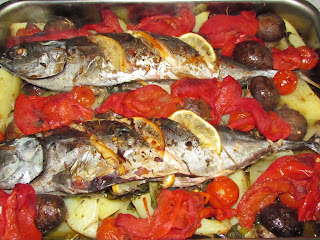 Ton cu ciuperci si sos de ardei copti / Baked peppers  sauce with tuna and mushrooms