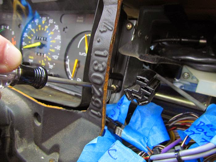 Instrument Panel Removal on SAAB c900 Crawls Backward (When Alarmed)