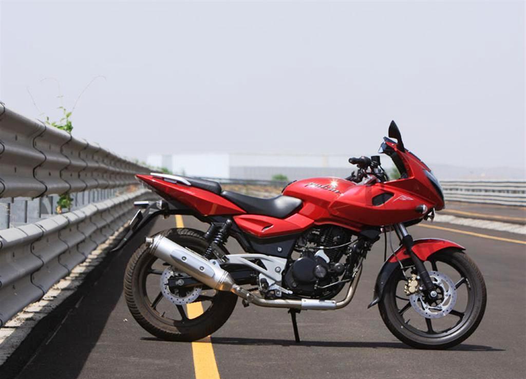pulsar triumph