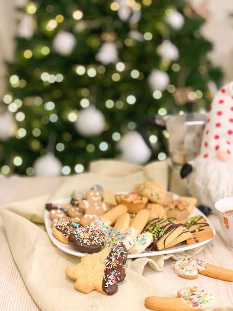 Biscotti Classici Di Natale.I Biscotti Di Natale Classici Glutenfree E Vegan Cuor Di Ciambella