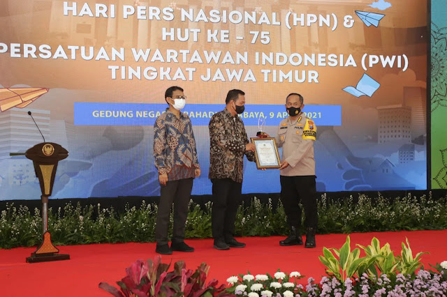 pwi award