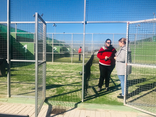 http://www.esvalverde.com/2019/01/arreglo-pista-padel.html