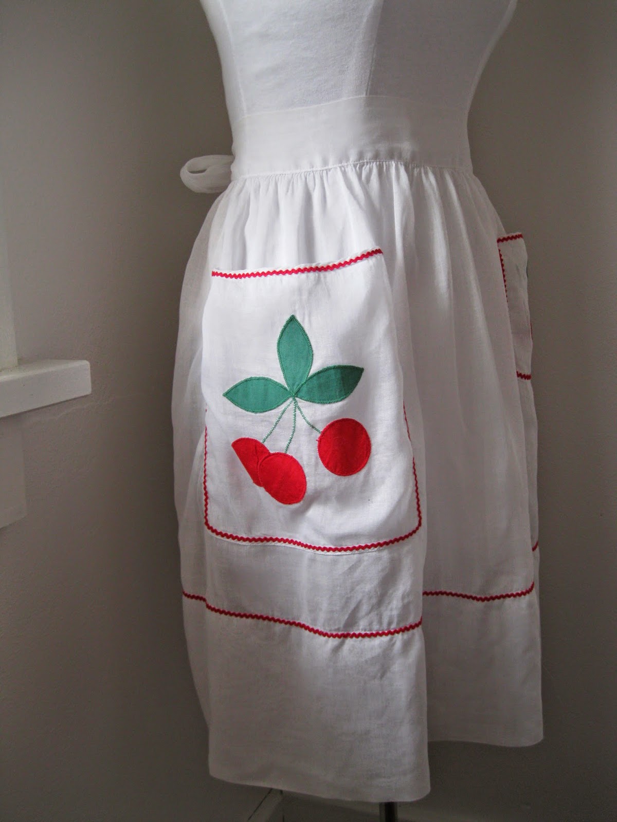 Apron History Cherry Apron