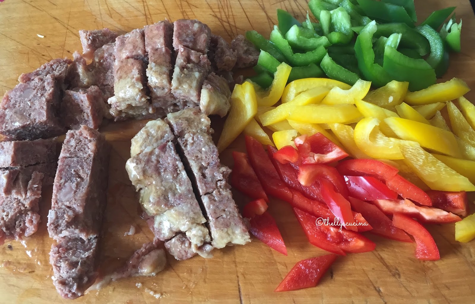 Thellys Cucina International How to Cook Canned Beef Stir Fry with Bell Peppers