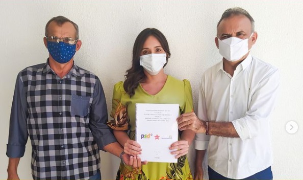 Prefeito e vice-prefeito eleitos anunciam Ana Lúcia Gonçalves como secretária de Ação Social de Aurora Prefeito e vice-prefeito eleitos anunciam Ana Lúcia Gonçalves como secretária de Ação Social de Aurora
